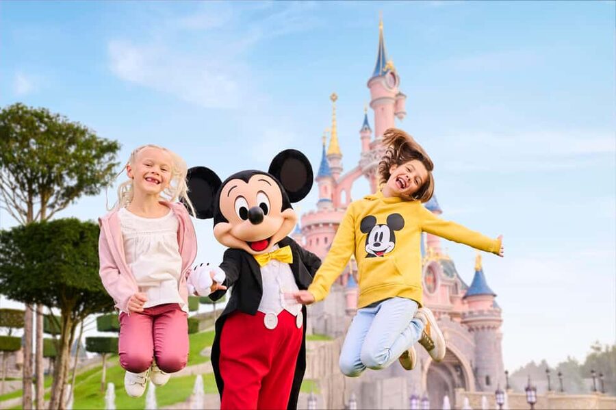 Paris: Disneyland Paris Ticket with Transfer - Pullman Paris Bercy meeting point: easy if you arrive early