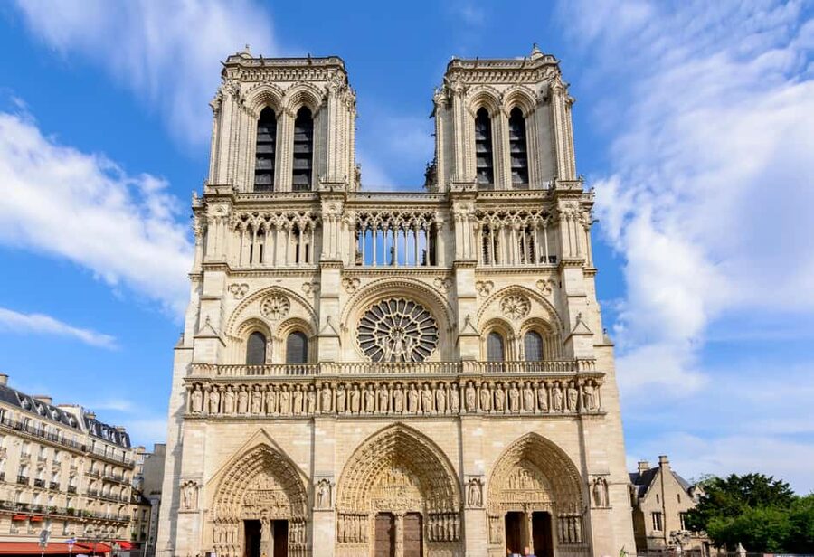 Paris: Early Access Notre Dame Cathedral Walking Tour - Préfecture de Police and Palais de Justice: religion meets authority
