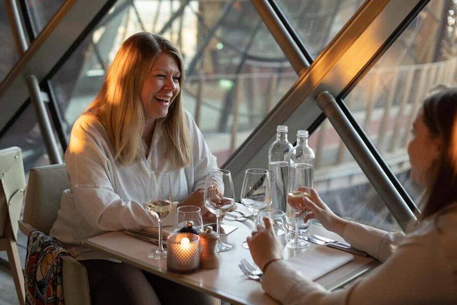 Paris: Early Dinner at Madame Brasserie in the Eiffel Tower - Logistics and etiquette that keep the evening smooth
