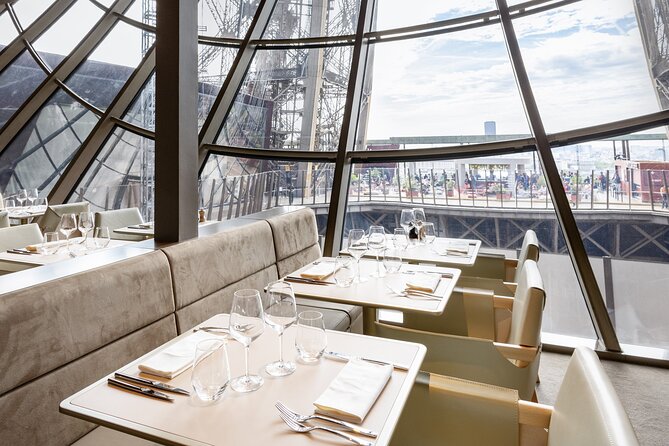 Paris Early Evening Dinner at Eiffel Tower's Madame Brasserie - Views from the Seine Side: Seat Position Is the Real VIP