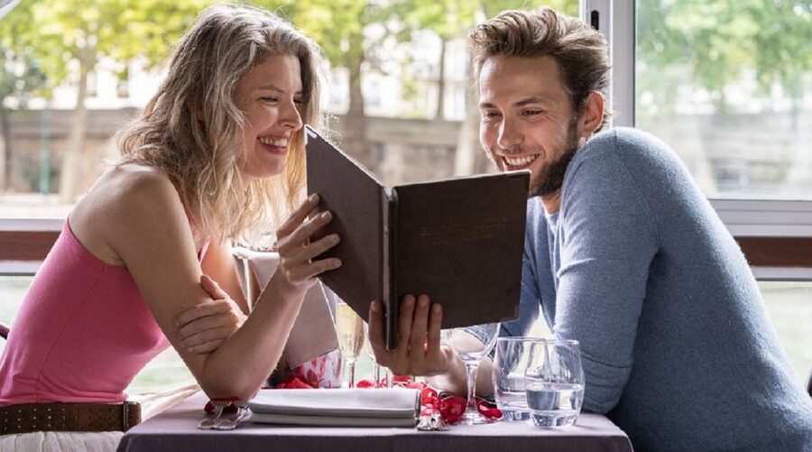 Paris: Early Evening Dinner Cruise on the River Seine - A 75-Minute Seine Dinner That Hits Paris at Dusk