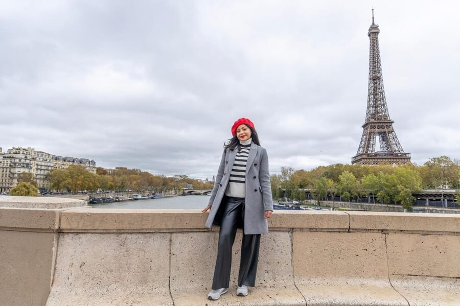 Paris: Eiffel Area Private Photoshoot - Practical tips that help your photos (and your feet)