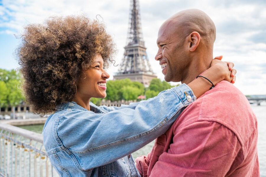 Paris: Eiffel Tower and Paris Bridges Private Photowalk - Photo delivery: the practical part that makes it worth it
