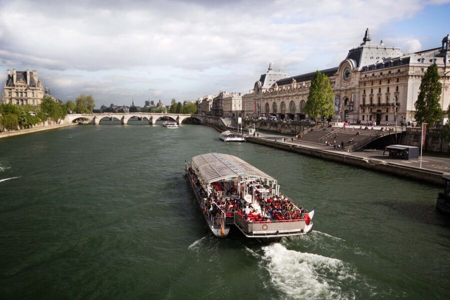 Paris: Eiffel Tower Hosted Tour, Seine Cruise and City Tour - Panoramic Bus City Tour: Landmarks, Audio, and 360-Style Visuals