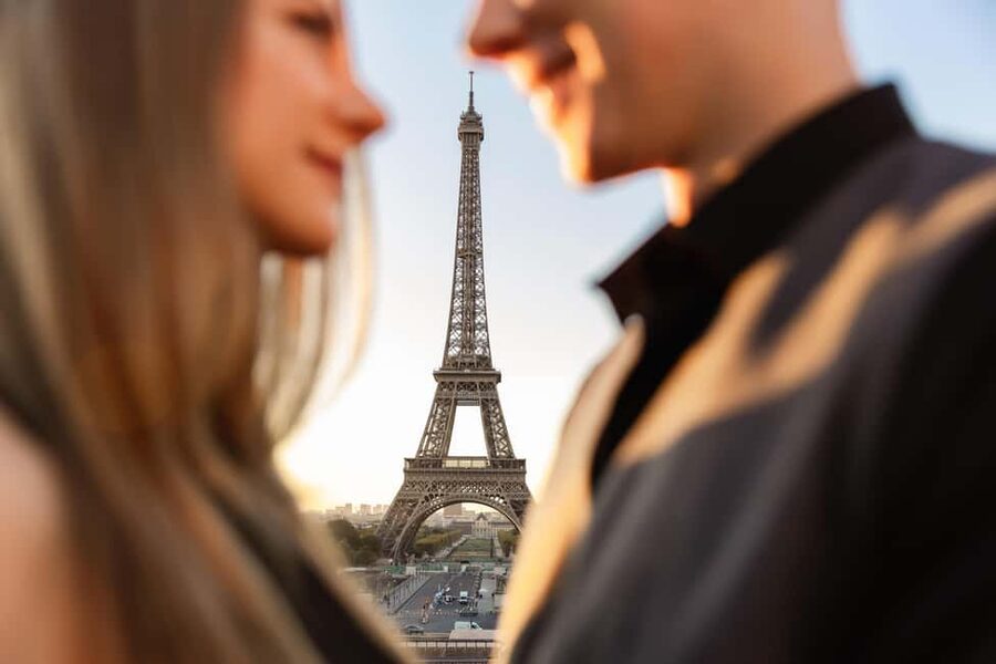 Paris: Eiffel Tower Photoshoot - Practical Tips for a Smoother Eiffel Shoot (Even in Wind and Crowds)