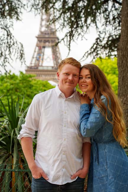 Paris: Eiffel Tower Photoshoot with a Professional - The Photographer Factor: Posing Guidance You’ll Actually Use