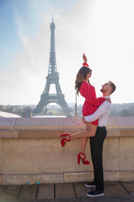 Paris: Eiffel Tower Photoshoot with a Professional - Backdrops and Shot Styles: Full Body, Close-Ups, and Portraits