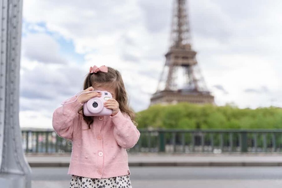 Paris: Eiffel Tower Premium Photoshoot - The 1st Arrondissement Walk: Small Effort, Big Visual Payoff