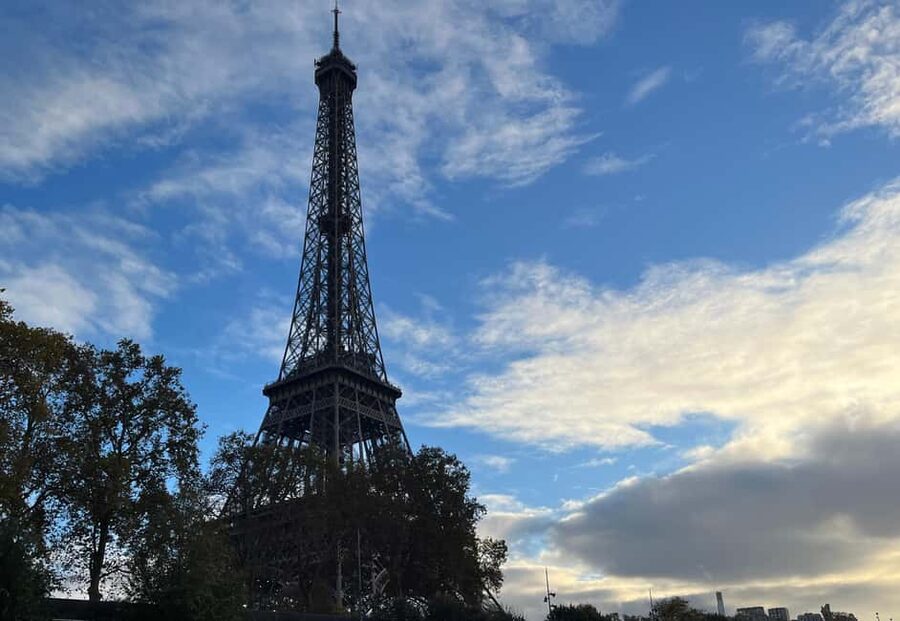 Paris: Eiffel Tower Summit or Second Floor Guided Tour - Timing, queues, and what to do with imperfect conditions