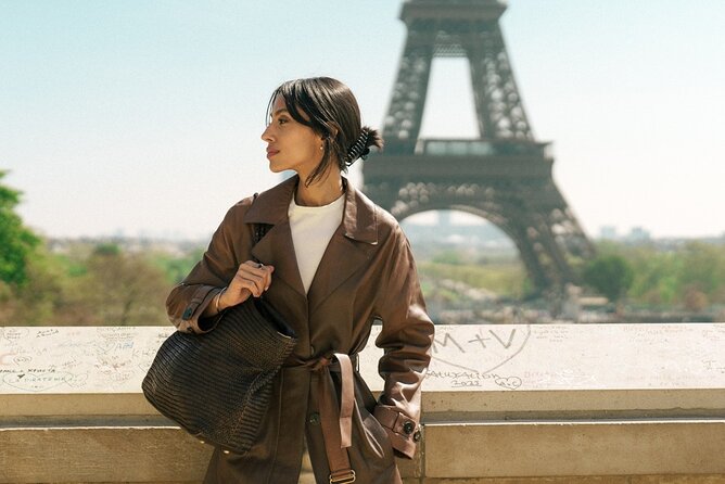 Paris: Eiffel Tower Vintage Photoshoot - Key Points at a Glance