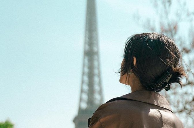 Paris: Eiffel Tower Vintage Photoshoot - Timing That Fits Your Schedule: From 15 Minutes to 1.5 Hours