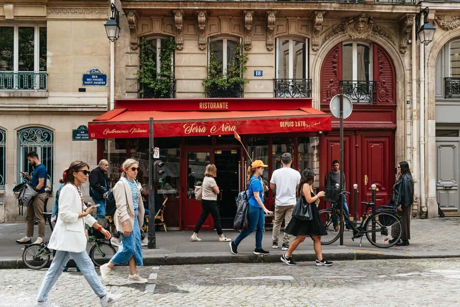 Paris: Emily TV Show Locations Guided Walking Tour - Avenue de l’Opéra and Rue de Richelieu: the show’s work-and-social zones