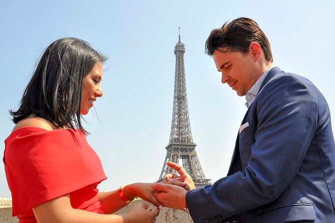 Paris Engagement Proposal Private Walking Tour with Professional Photographer - Why a private proposal photo walk works in Paris