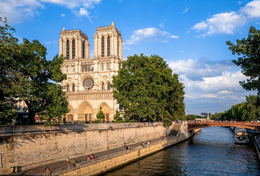 Paris: Eternal Notre-Dame VR Experience Ticket - Pairing VR with the real Notre-Dame: tickets you still need