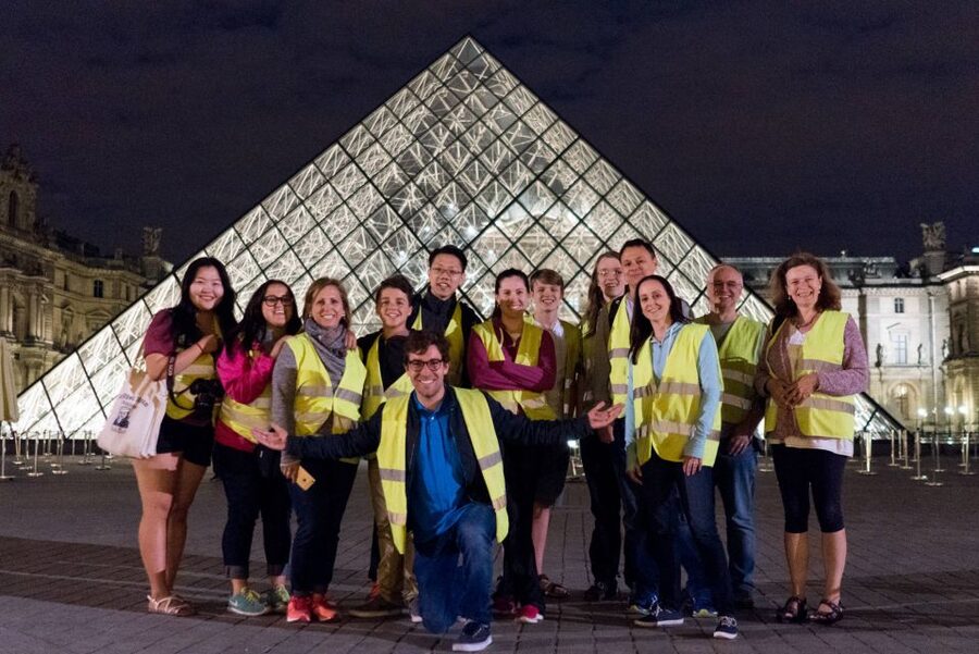 Paris: Evening Bike and Boat Tour - Notre-Dame to Eiffel Tower: the lit-core route that makes the tour click