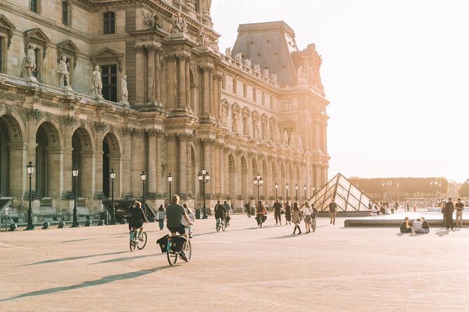 Paris Evening City of Lights Small Group Bike Tour & Boat Cruise - The Start Point at Boutique Bike Tours: Easy to Find, Built for a Real Evening
