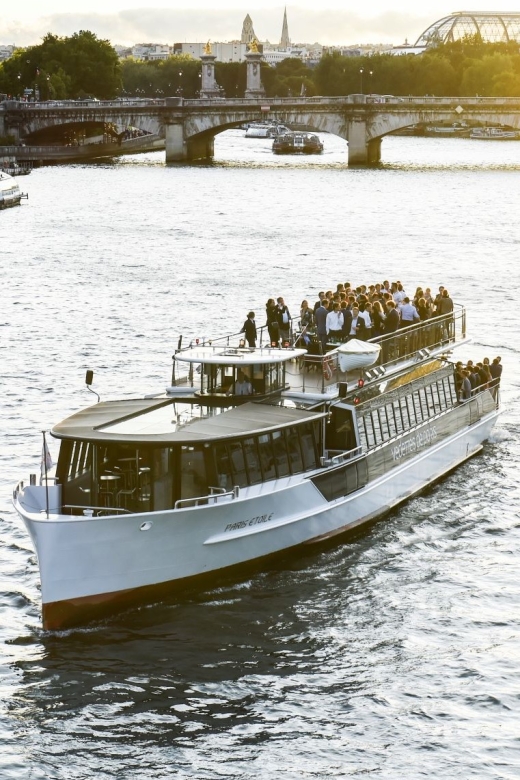 Paris: Evening River Cruise with Music - The Vedettes de Paris App: Turning Sightseeing into a Smart Self-Guide