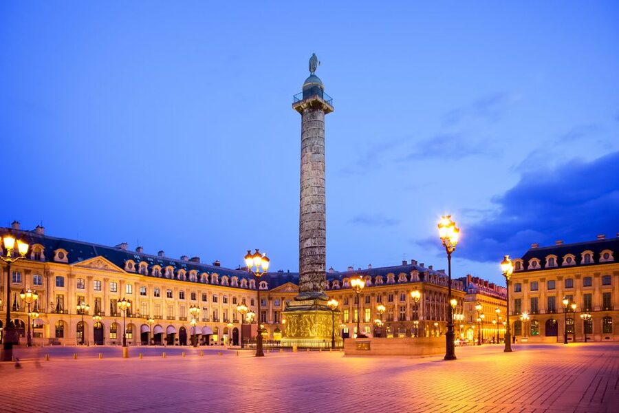 Paris: Evening Sightseeing Tour and Moulin Rouge Show - Price Check: Is $200 Per Person Worth It?
