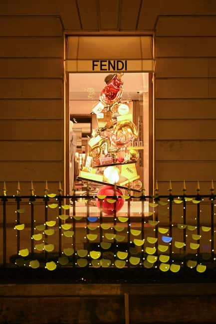 Paris: Experience the magic of Christmas on a walk with a pro photographer - Rue du Faubourg Saint-Honoré: haute couture storefront energy