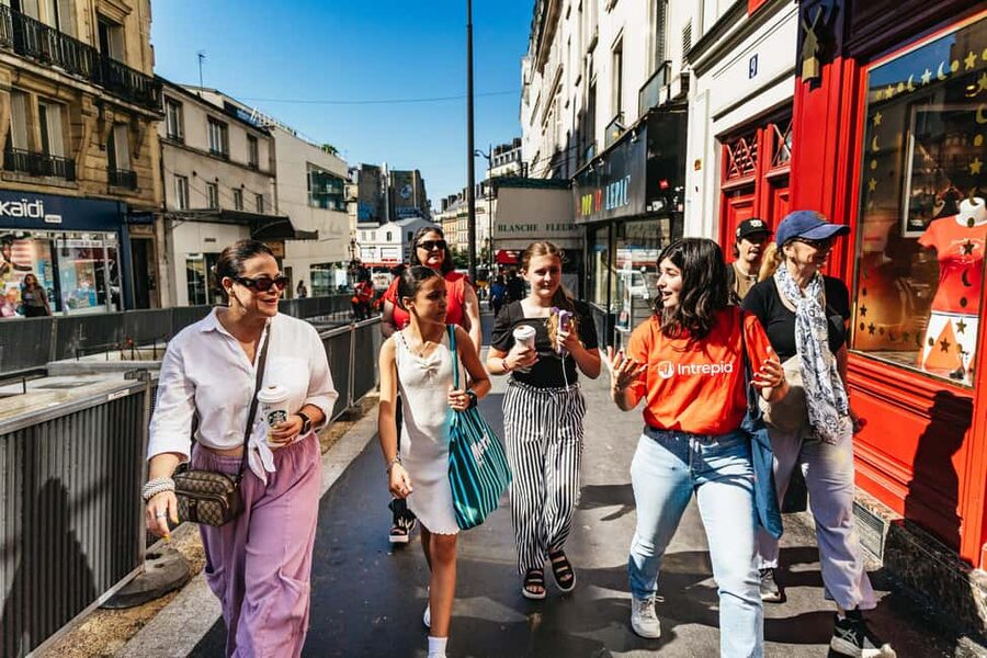 Paris: Explore Montmartre’s Hidden Gems - Montmartre Back Streets With a Local Guide (and Real Stories)