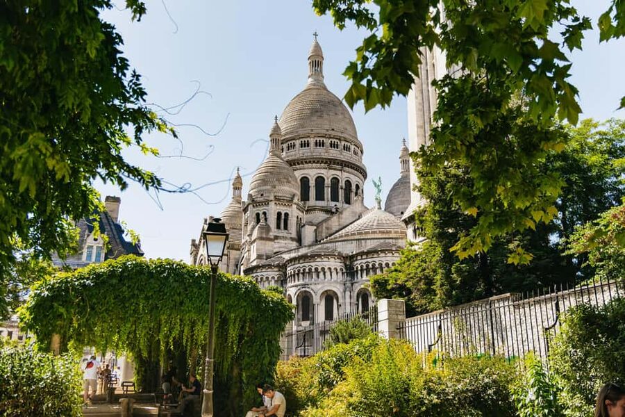 Paris: Explore Montmartre’s Hidden Gems - Croissant Stop First: Why That Start Makes the Walk Better