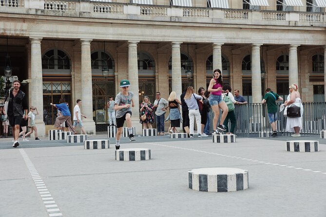 Paris Family Adventure- Time Quest For Kids + Seine Cruise Pass - Louvre, Tuileries, and the Seine skyline build-up