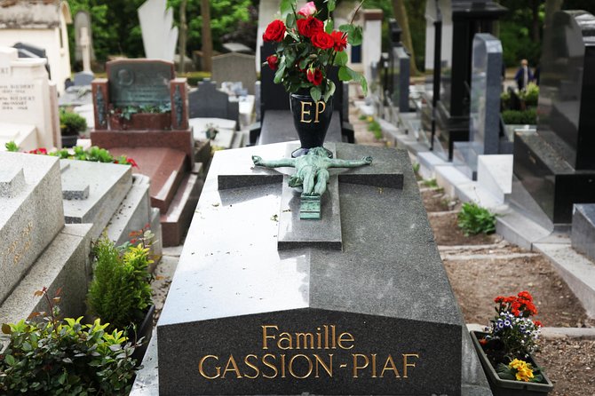 Paris: Famous Graves of Pere Lachaise Cemetery Guided Tour - Edith Piaf and the “international famous” mix