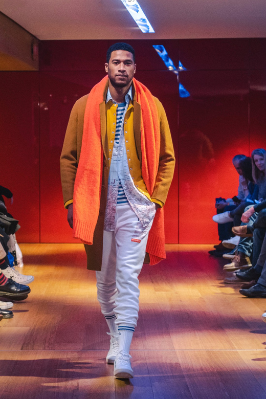 Paris: Fashion Show at Galeries Lafayette Haussmann - Scheduling in Plain English: Thursdays and Fridays Through September