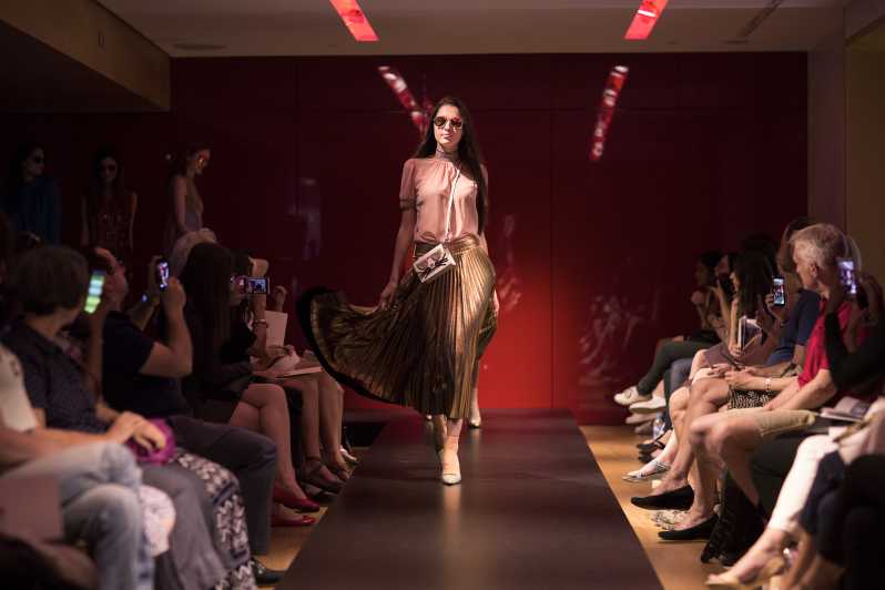Paris: Fashion Show at Galeries Lafayette Haussmann - Finding the Salon Opéra Meeting Point (and Getting a Good Seat Fast)