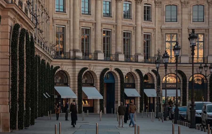 Paris: Fashion Week Haute Couture Walking Tour - Meeting Near Palais de l’Élysée (and Getting Comfortable Fast)