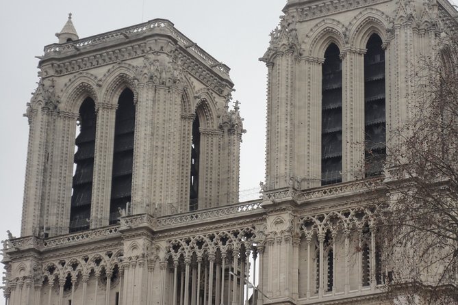 Paris First Time Private Tour with Notre Dame, Montmartre & Arc de Triomphe - Price and value: what the $403.89 covers (and why it can be worth it)