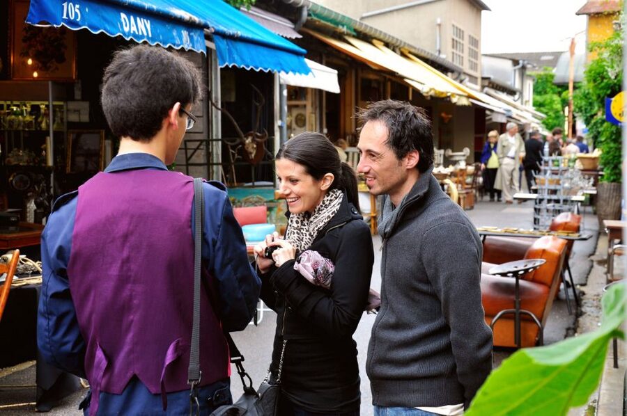 Paris: Flea Market Insider's Tour in Extra-Small Group - Bargaining in Paris-Style: How to Negotiate Without Turning Awkward