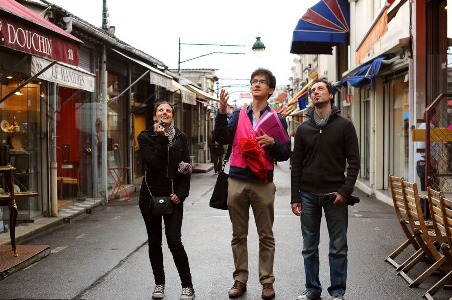 Paris: Flea Market Insider's Tour in Extra-Small Group - The Guide Matters: Small-Group Attention That Changes the Shopping Experience