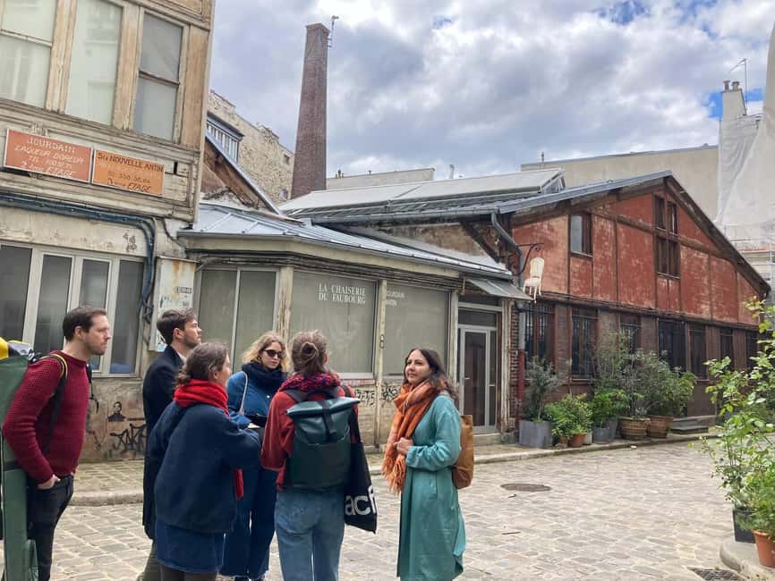 Paris: French Revolution Tour Relive the 14th July 1789 - La passage de Lhomme: a secret stop that turns the route into a timeline