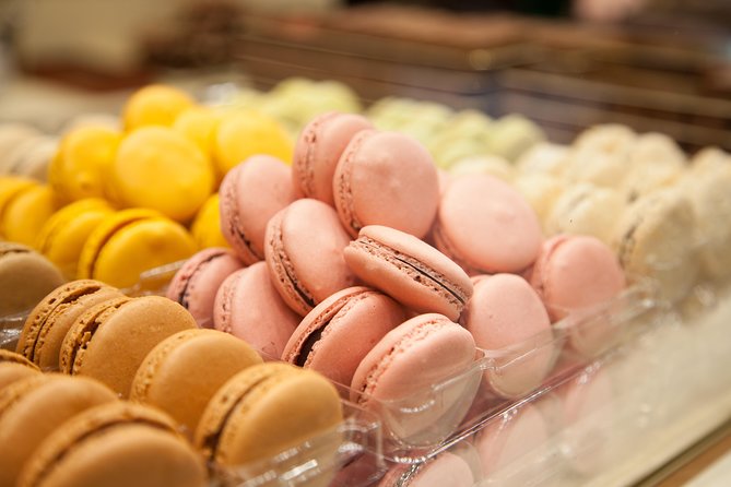 Paris French Sweets Tasting Tour with Pastries and Chocolates - The Marais option: sweet shopping and old Paris streets