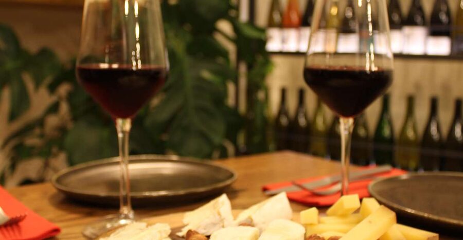 Paris: French Wine and Cheese Guided Tasting - Champagne Moment: Simon’s Family Pour