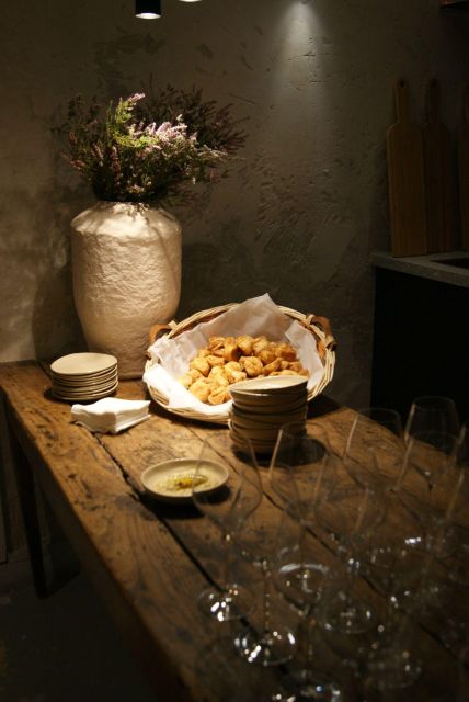 Paris : French wine tasting in Montmartre - The 5-wine lineup: whites to sparkling, with real variety
