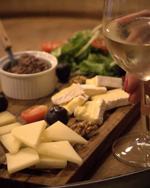 Paris: French wine tasting with cheeses and charcuterie - Key things I think you’ll notice right away