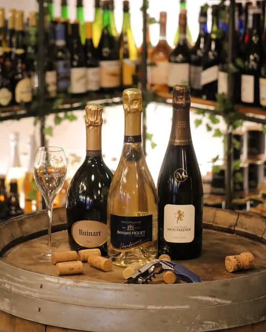 Paris: French wine tasting with cheeses and charcuterie - The sommelier factor: where most praise clearly lands