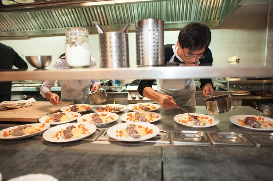 Paris: Full-Day Cooking Class with 3-Course Lunch - Key things that make this cooking class worth your time