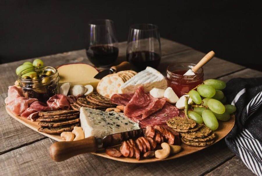 Paris: Gastronomic Private Walking Tour with Food Tastings - Le Marais by Food, Not Just Famous Streets