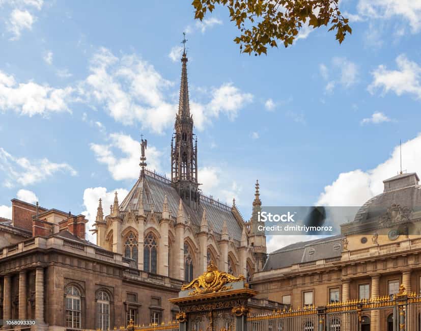 Paris: Ghosts and Dark Stories Guided Walking Tour - Conciergerie and Marie Antoinette’s Echo