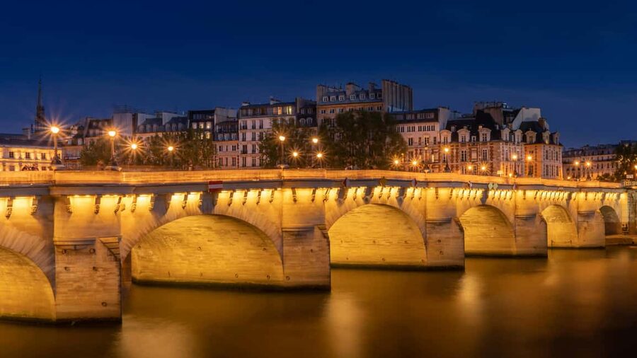 Paris: Ghosts and Dark Stories Guided Walking Tour - Sainte-Chapelle: Where the Monk Legend Turns Sight into Atmosphere