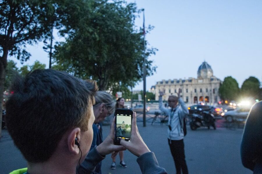 Paris: Ghosts, Legends & Mysteries Evening Walking Tour - Île de la Cité and Palais de Justice: you end up in the heart of power