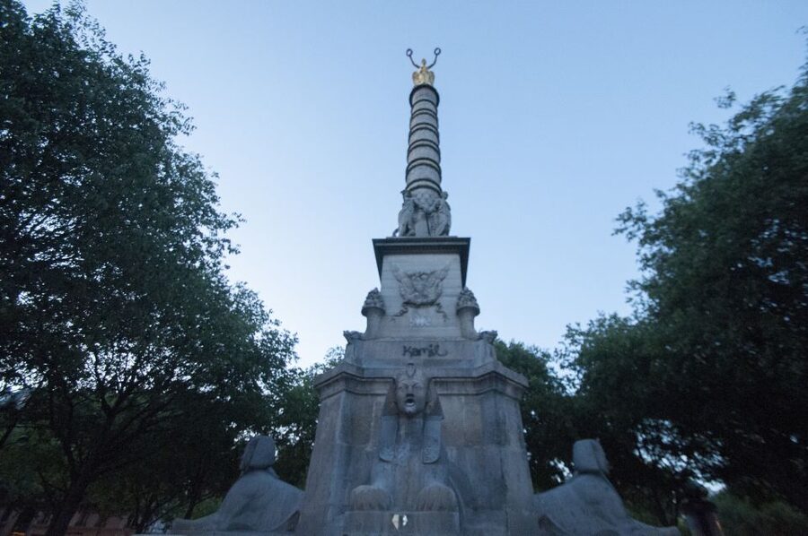 Paris: Ghosts, Legends & Mysteries Evening Walking Tour - Fontaine des Innocents: a stop that changes how you read old Paris