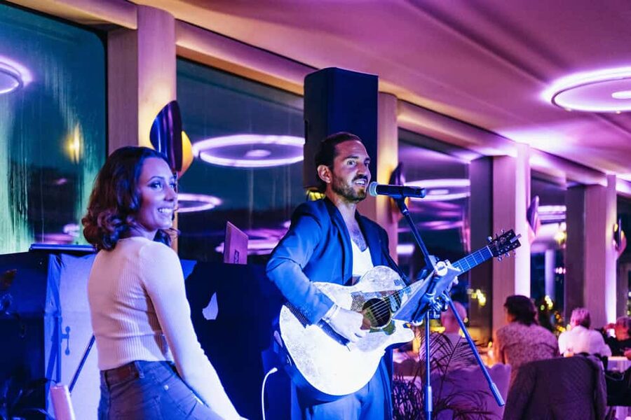 Paris: Gourmet Dinner Cruise on Seine River with Live Music - Quick hits before you go