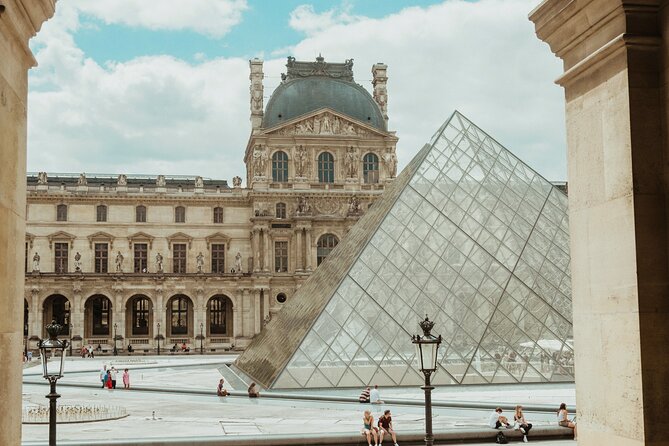 Paris Gourmet Food Tour and Louvre Museum Guided Tour in 1 Day - 10:30 to 1:00: The Gourmet Food Tour Through Classic Paris