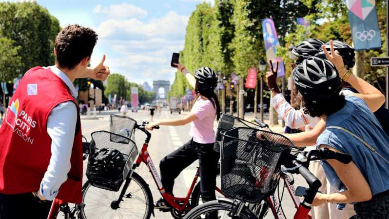 Paris Guided Bike Tour - Key points at a glance