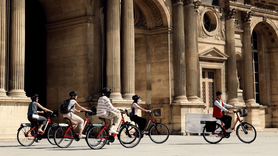 Paris Guided Bike Tour - Eiffel Tower approach: iconic, but better when you’re moving