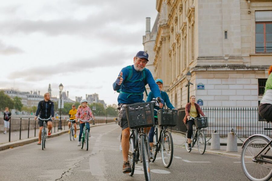 Paris: Guided Bike Tour Like a Local - Meeting at Le Peloton Café: Where the Tour Starts Feeling Like Paris